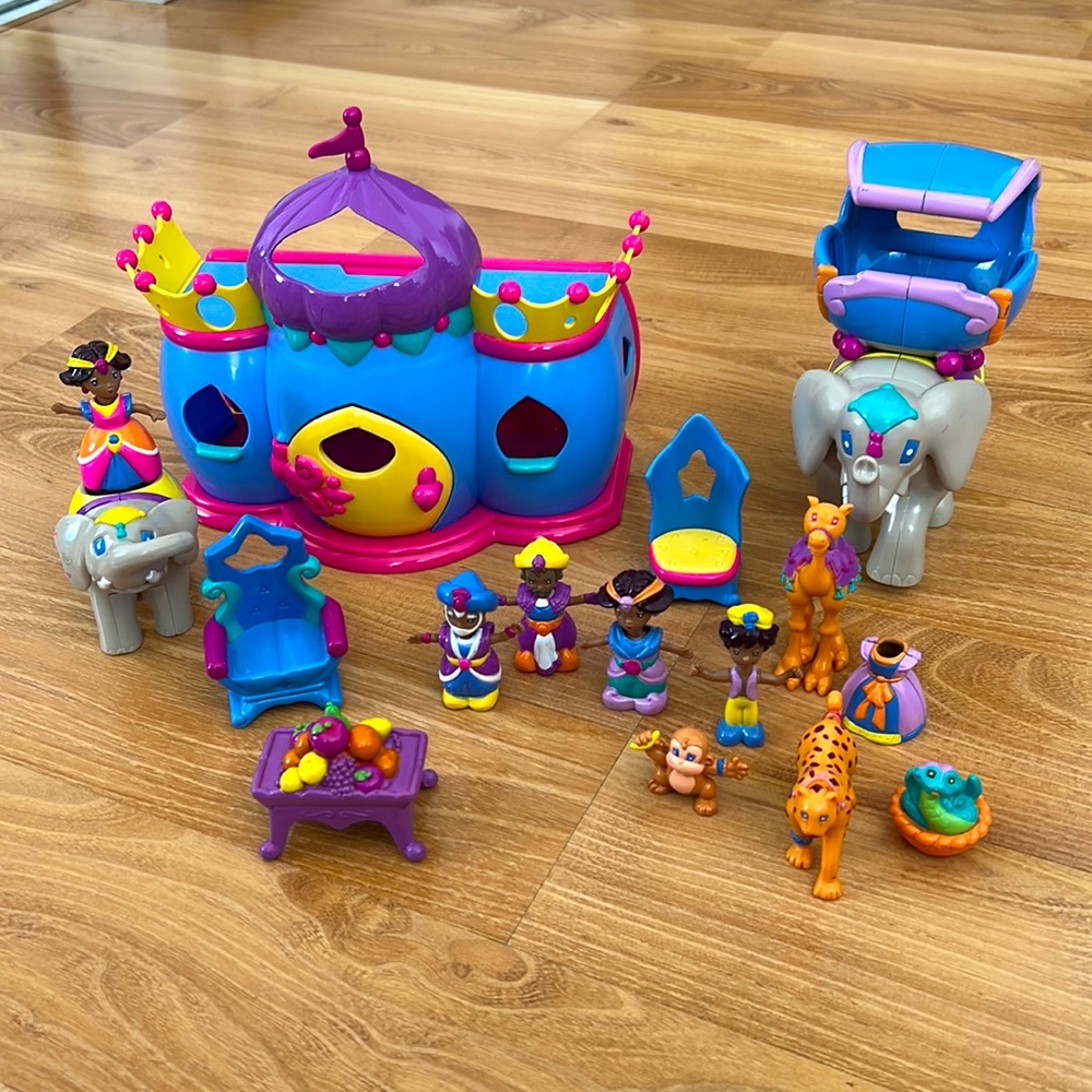 Aladdin and Princess Jasmine Play Set